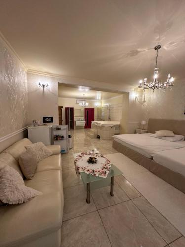 2 queen beds