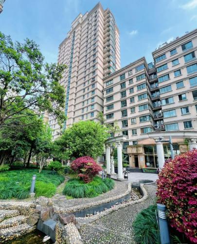 EHUB - City View Apt in Xintiandi Area with French Design Spacious 3Bedroom, Shanghai (photo 4)