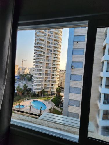 Sealine Charm 2BR Luxe Class in Бат-Ям