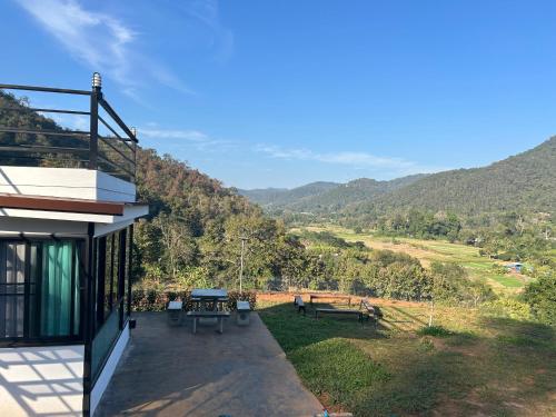 Exterior view, สวนคุณปู่ in Samoeng