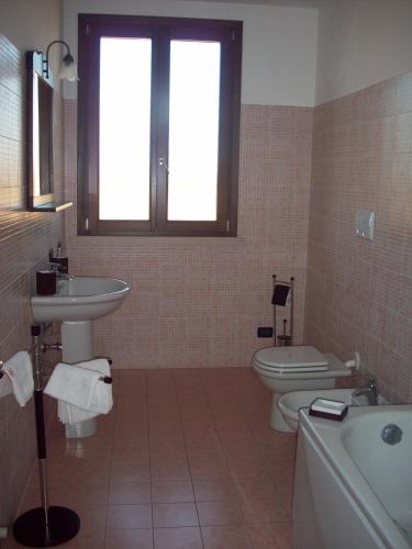 Twin Room with Shared Bathroom