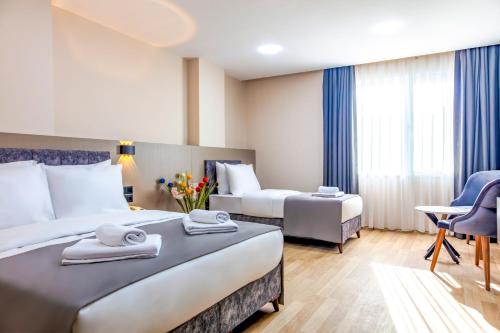 The Business Class Hotel - image 10