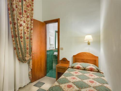 Hotel Aberdeen - image 2