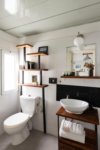 Rena's House Smart Hotel - image 4