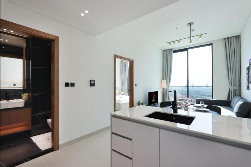 Livbnb-1B Elegant City Living with City Views, JVC, Dubaj (zdjęcie 10)