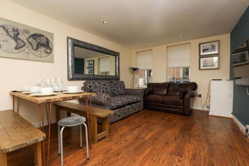 The Captains House - image 7