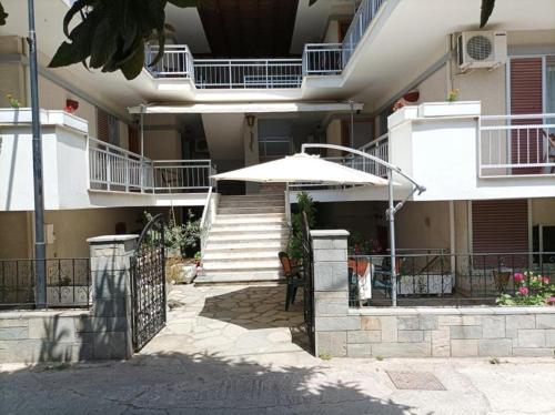 Vanta Hotel – Thassos Town, MO