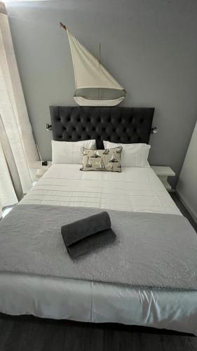 Two-Bedroom Apartment image 8