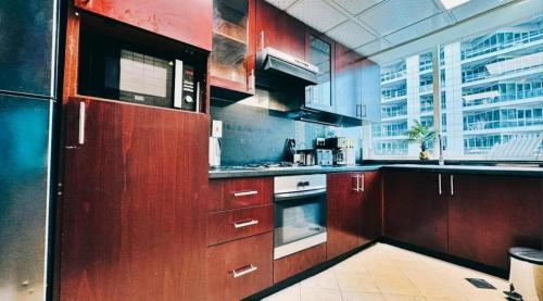 Stylish Marina View Apartment With Private Marina Walk Access, Dubaj (fotografie 3)