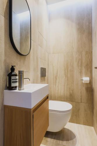 Exceptional flat - 1BD 6P- Arc de Triomphe - image 11