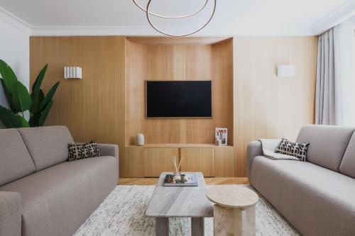 Exceptional flat - 1BD 6P- Arc de Triomphe - image 2