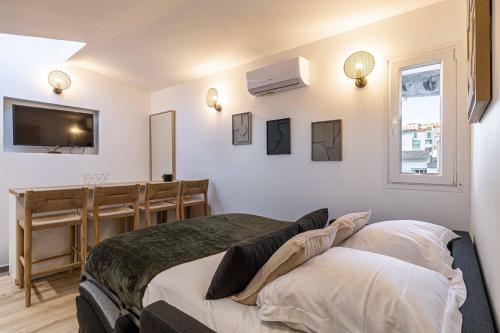 Appartement chaleureux proche Palais et vieux port