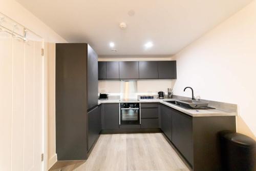 Spacious 1 Bed Apartment in Liverpool w Views, Liverpool (photo 2)