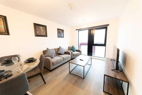 Spacious 1 Bed Apartment in Liverpool w Views, Liverpool (photo 5)