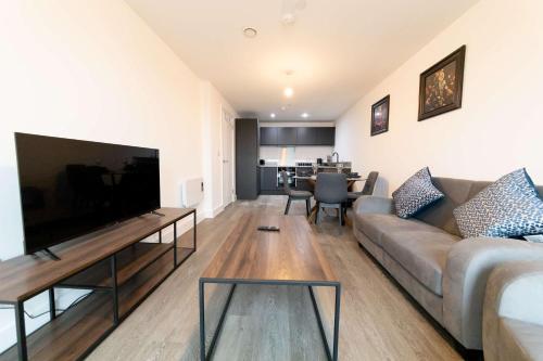 Spacious 1 Bed Apartment in Liverpool w Views, Liverpool (photo 7)