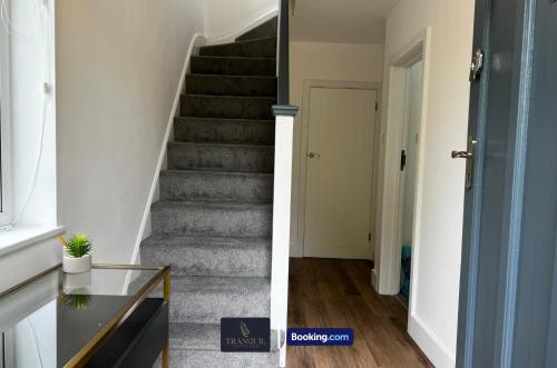 設施, Modern 3 Bedroom House By Tranquil Ventures Short Lets & Serviced Accommodation Botley With Free Par in 北欣克西