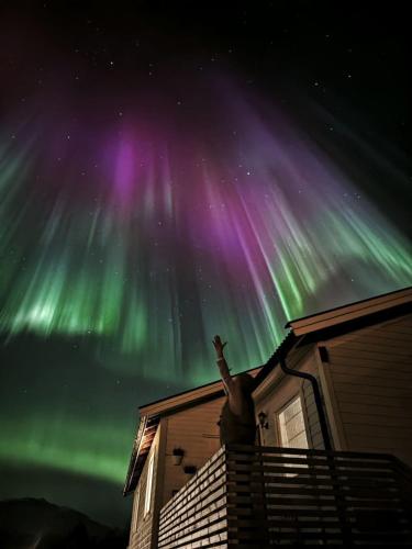 Arctic Cabin - Mellomgaard on southern Kvaløya #sauna & bbq hut on site!, Tromsø