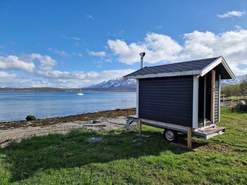 Sauna, Arctic Cabin - Mellomgaard on southern Kvaløya #sauna & bbq hut on site! in Kvaloysletta