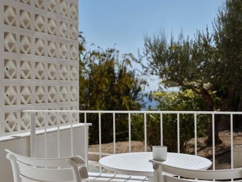 Lithos Hotel - image 6