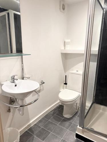 62-66 Farringdon Apartments - image 11