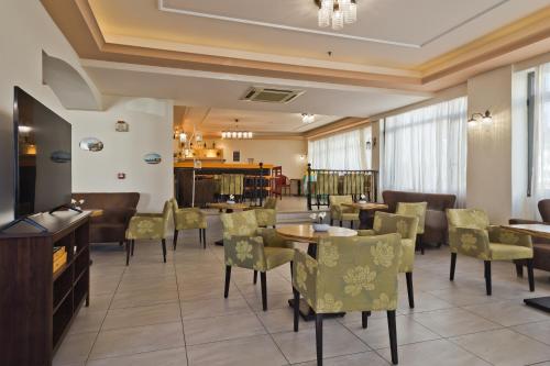 Regina Studios & Hotel 5