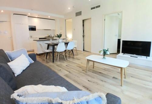 Two-Bedroom Apartment with City View