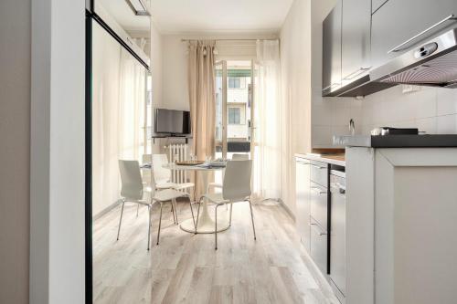 Elegant One-Bedroom Apartment in Porta Romana, Милан (фото 3)