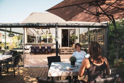 IJsvogel I Vakantiewoning met Fijne Tuin in 茲維赫爾特