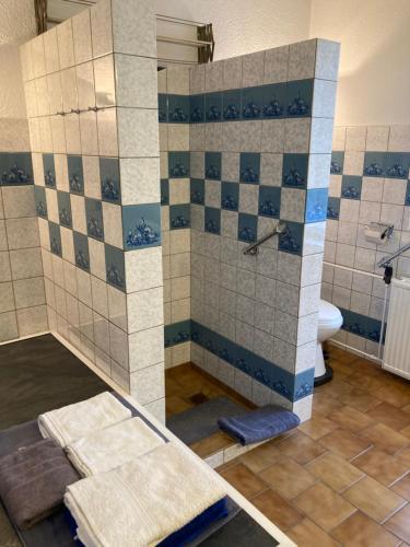 Zuhanyzó, Ferienwohnung am Waldesrand in Joachimsthal