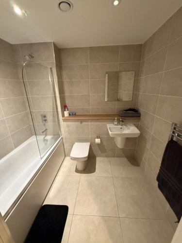 The Urban Escape in Media City - A private room and bathroom in a shared apartment, Manchester (fotografie 5)