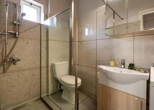 Malias essences ΙΙ Malias essences ΙΙ