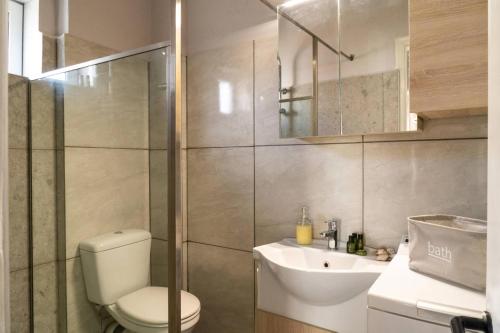 Malias essences ΙΙ Malias essences ΙΙ