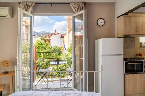 Malias essences ΙΙ Malias essences ΙΙ