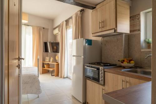 Malias essences ΙΙ Malias essences ΙΙ