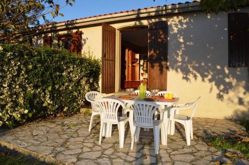 maison avec grand jardin donnant sur un champ ST CYPRIEN PLAGE SC000-018 in Saint-Cyprien