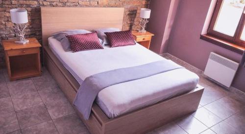 Elegant apartment in Florenville, 90 m² with garden