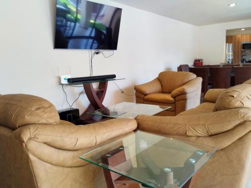 639580155 Hotel Boutique La Rioja