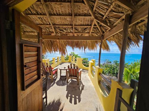 Erkély/terasz, KuDehya Guesthouse in Treasure Beach