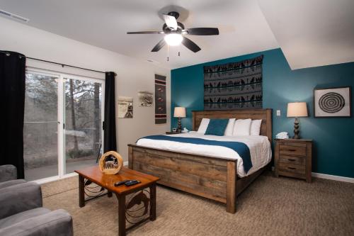 All Seasons River Inn