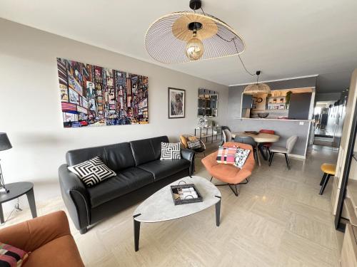 Sol-y-Days Eden Magnifique appartement de deux chambres en duplex face a la mer et au port de plaisance