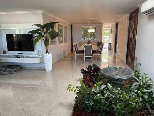 Massive 3 bedroom with Pool and Hot Tub in Humacao