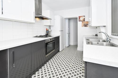kuhinja, Townhouse @ Lord Street Crewe  in Crewe