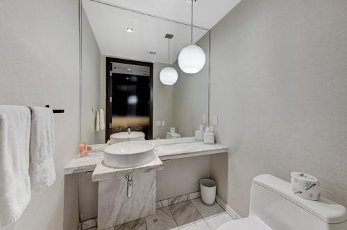The Lindo Cafaro Suite at Palms Place, Las Vegas (photo 3)