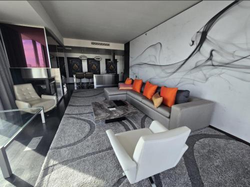 Suite with Balcony image 7