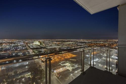 Suite with Balcony image 6