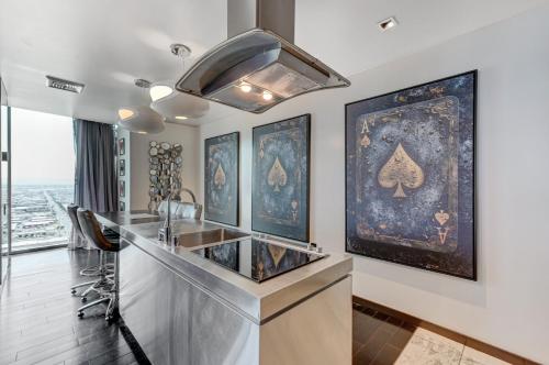 Suite with Balcony image 2