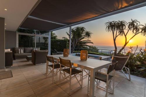 Villa Stern Close Camps Bay - image 13