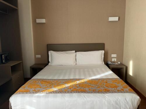 Hotel Napoleon - image 7