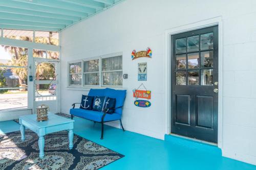 Blue Bungalow - image 14
