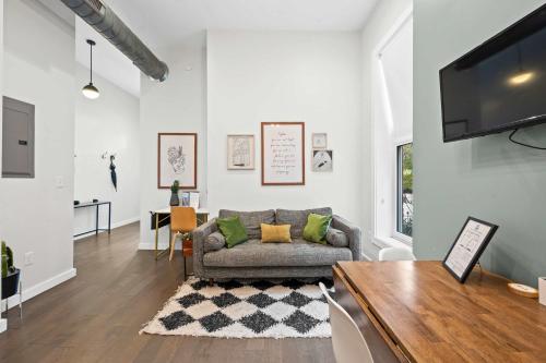 Cute & Cozy - Perfect for Business or Leisure, Covington (foto 9)